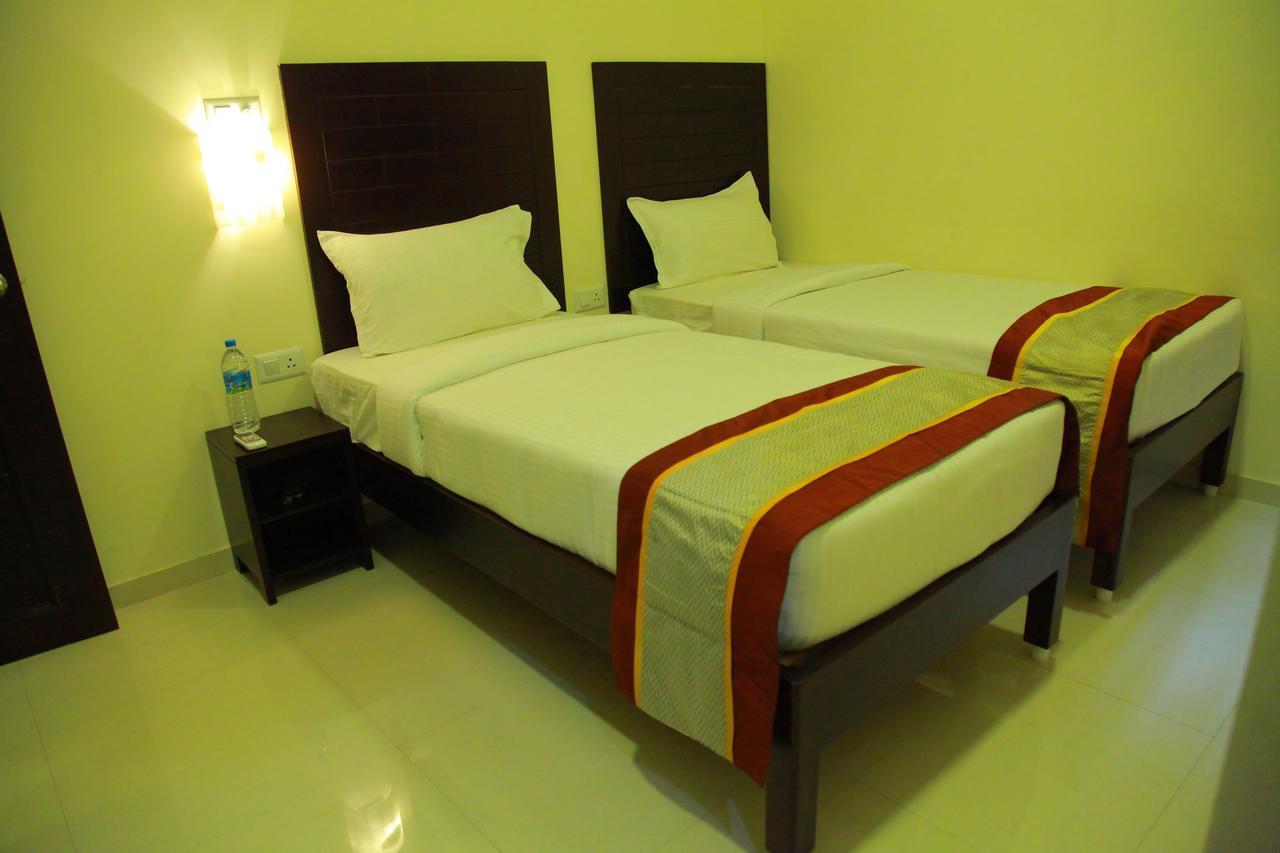 Five Falls Resort Kuttālam Exterior foto