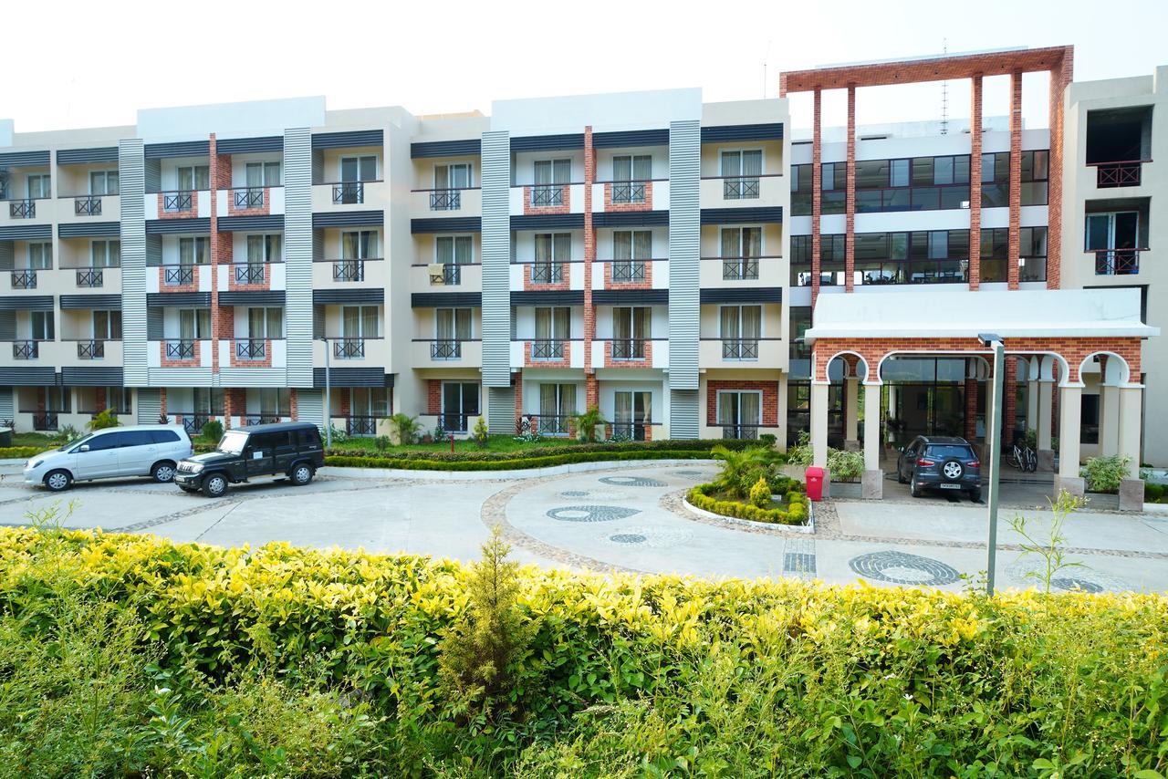 Five Falls Resort Kuttālam Exterior foto